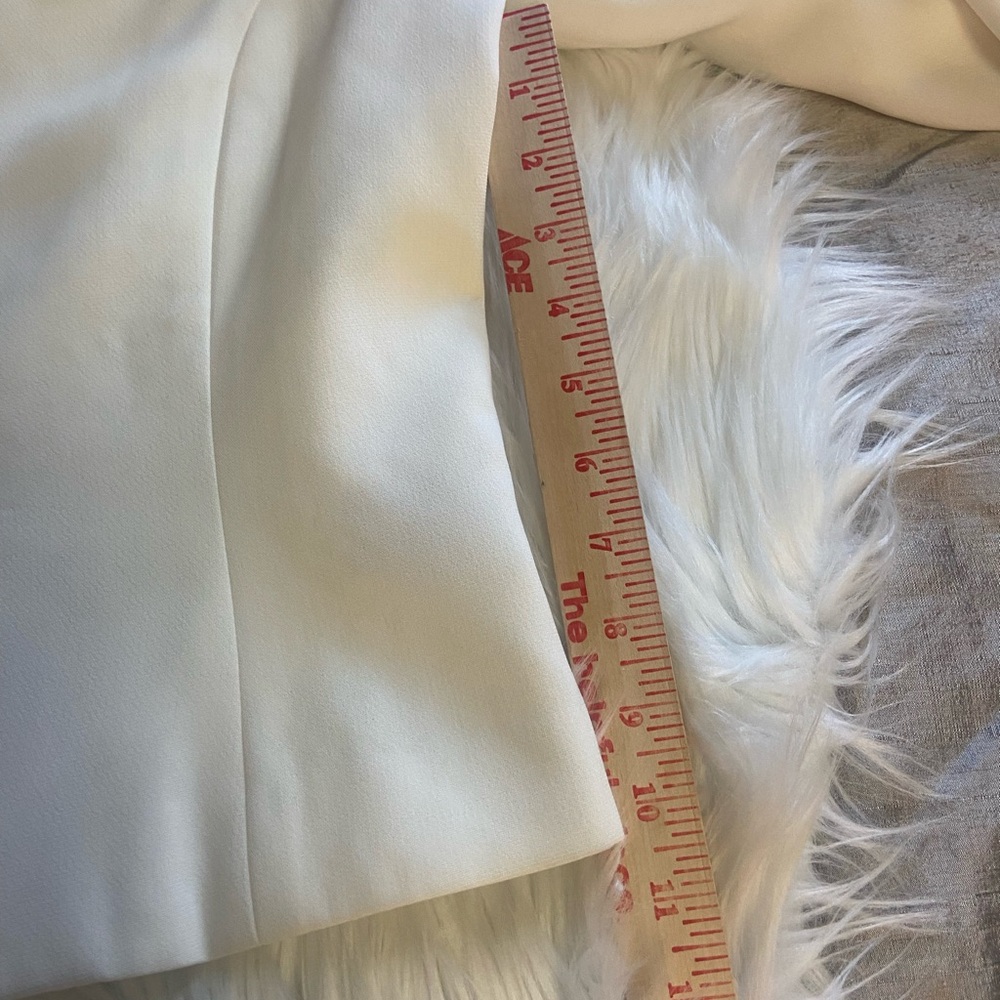 Morgan Miller Sz 8 White Blazer with Pearl Accents - Picture 8 of 11